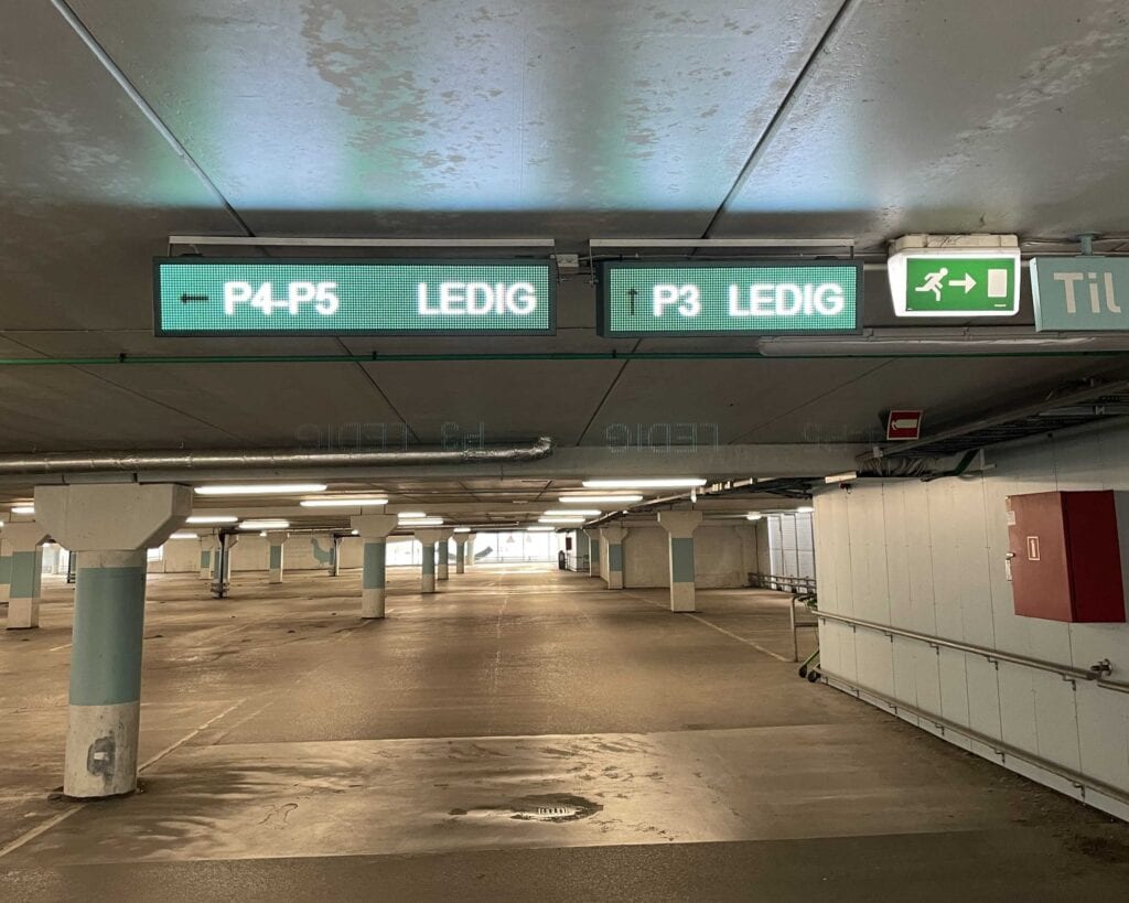 Gulskogen - Digital Parking Sign